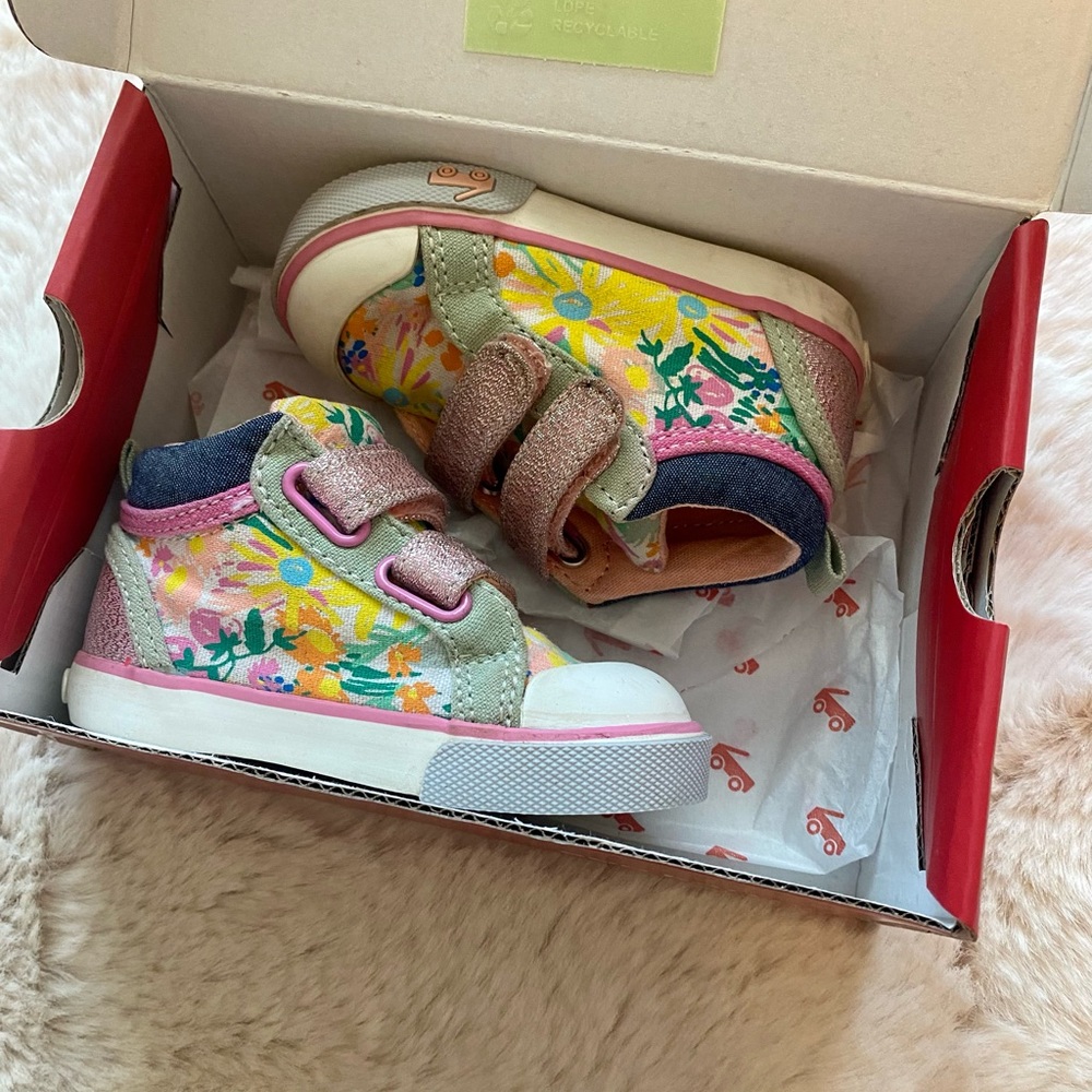 Toddler Girl See Kai run x joy Cho Special Edition Size 5c toddler